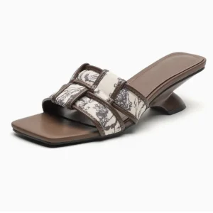 Slippers — Women's Wedge Mules